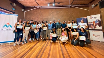 Entregan Herramientas de Empleabilidad a Más de 40 Mujeres y Estudiantes de María Elena