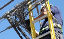 En el Centro de Calama Comenzaron los Trabajos de Retiro de Cables en Desuso