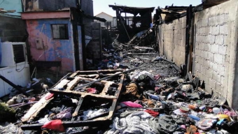 Incendio en Caleta Coloso Deja una Casa Destruida
