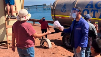 Antofa Segura y Empresa de Transportes Abastecieron de Agua Potable a Campamento