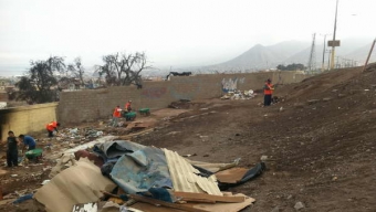 Serviu Ejecuta Limpieza de Terreno en Campamentos