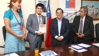 Antofagastino le Ganó a Ocho Mil Jóvenes: Estudiará con Beca en México