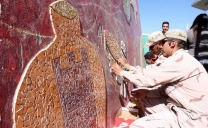 Estudiantes Loínos y Jóvenes Conscriptos Plasman Imponente Mosaico en el Cristo del Desierto