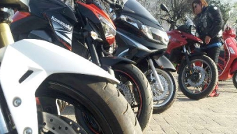 Transportes y Conaset Anuncian Decreto Que Eleva Estándares de Seguridad Para Motocicletas