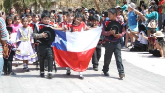 Con Impecable Desfile Escolar San Pedro de Atacama Celebra Fiestas Patrias