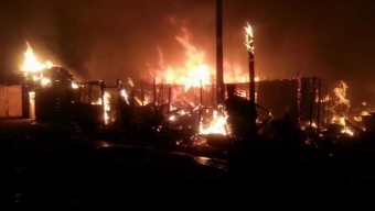 Incendio en Campamento “Luz Divina” Deja 50 Familias Damnificadas