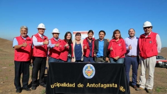 Municipio y Santa Marta Firman Acta de Entrega de Terreno de Chaqueta Blanca