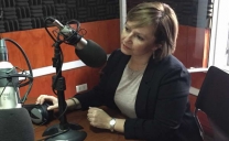 Diputada Hernando Presenta Proyecto de Ley Para Terminar Con la Retención de Propinas de Mozos y Garzones‏