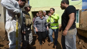 Presidenta Bachelet Visita Tocopilla y Comparte Con Afectados Por el Temporal