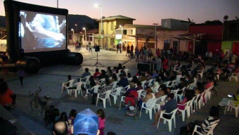 El Cine al Aire Libre se Tomó Las Noches Veraniegas en Mejillones