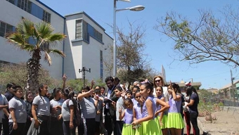 Instalan Postes Solares en Escuela Arturo Prat de Tocopilla
