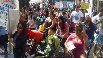 Más de 700 Familias Marcharon Por Los Derechos de la Infancia