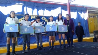 Estudiantes de la Región Reciben Notebooks y Pulseras – Reloj