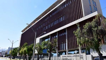 Juzgado de Familia de Antofagasta Ordena al Registro Civil Inscribir en Partida de Nacimiento de Niño a Sus Dos Madres