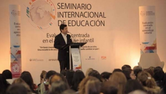 Expertos Españoles Compartieron Experiencias Exitosas en Educación con Docentes de la Región