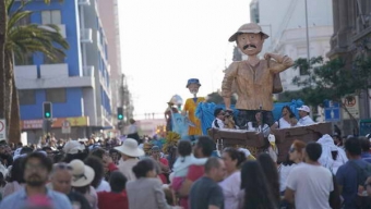 Pasacalle “Carnaval de Los Gigantes” Se Tomó Antofagasta