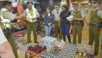 Desbaratan Clandestino en Barbería de Antofagasta: Había Más de 410 Botellas de Alcohol Disponible Para Clientes