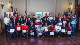 Bomberos de Antofagasta se Certifican en Liderazgo y Comunicación