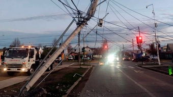 CGE Reporta Alza de Casi 20% en Choques a Postes en Primer Trimestre de 2023 y Más de 75 Mil Clientes Afectados en la Región