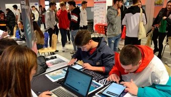 Orientación Vocacional: Estudiantes no titulados llega al 40% al octavo año y crece la deserción