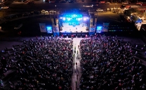 Éxito Rotundo en Mejillones: El Festival de Verano Atrae a Más de 10.000 Personas en su Inauguración