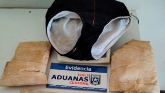 En Ollagüe, Aduanas Descubre a 3 Personas Con Más de 8 Kilos de Cocaína Adheridos a su Ropa Interior