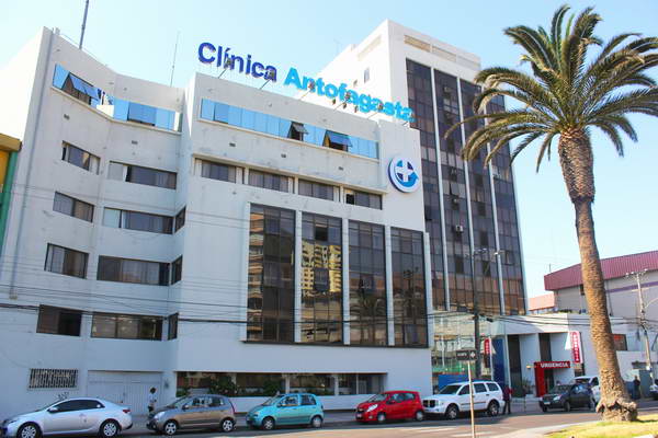 Frontis de Clínica Bupa Antofagasta, Manuel Antonio Matta 1945
